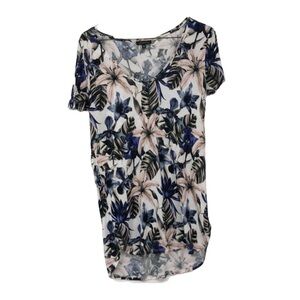 Dynamite white  blue lily floral print vneck jersey T-shirt XS